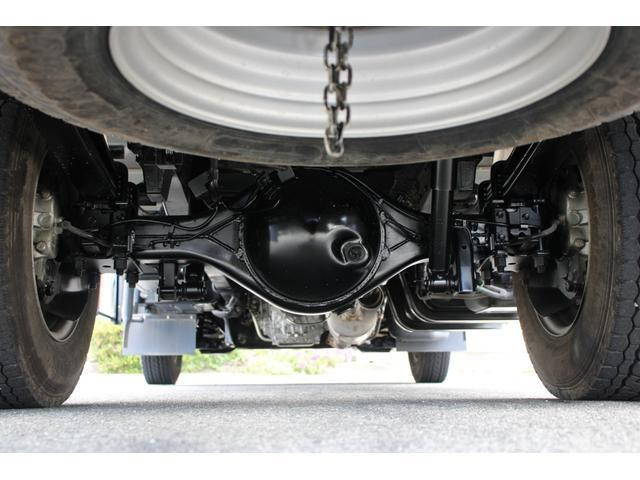 いすゞエルフ冷凍車（冷蔵車）小型（2t・3t）[写真23]