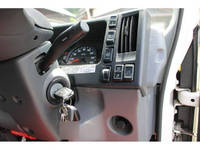 いすゞエルフ冷凍車（冷蔵車）小型（2t・3t）[写真30]