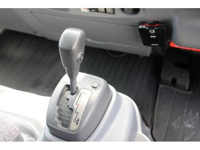 いすゞエルフ冷凍車（冷蔵車）小型（2t・3t）[写真30]