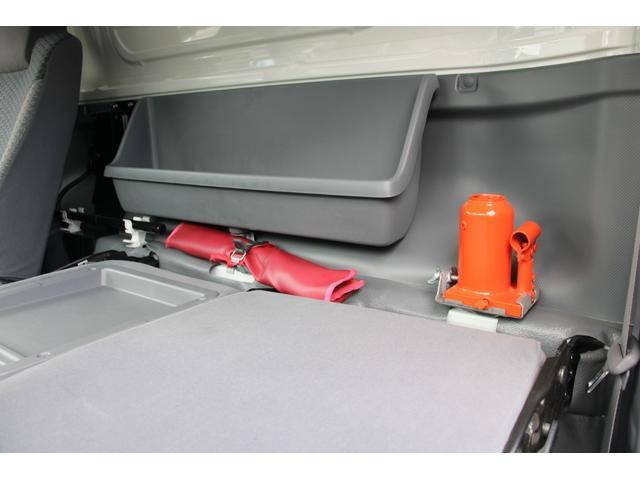 いすゞエルフ冷凍車（冷蔵車）小型（2t・3t）[写真37]