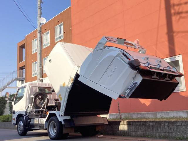 日野デュトロパッカー車（塵芥車）小型（2t・3t）[写真02]