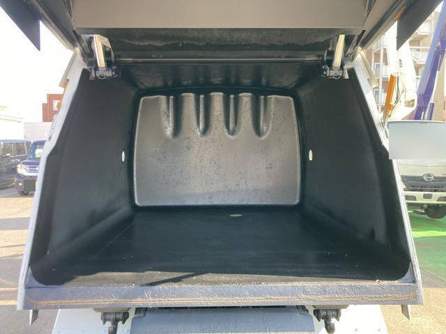 日野デュトロパッカー車（塵芥車）小型（2t・3t）[写真21]