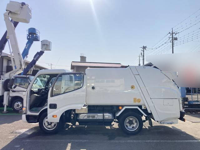 日野デュトロパッカー車（塵芥車）小型（2t・3t）[写真08]