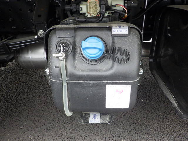 三菱ふそうキャンターアルミブロック小型（2t・3t）[写真13]