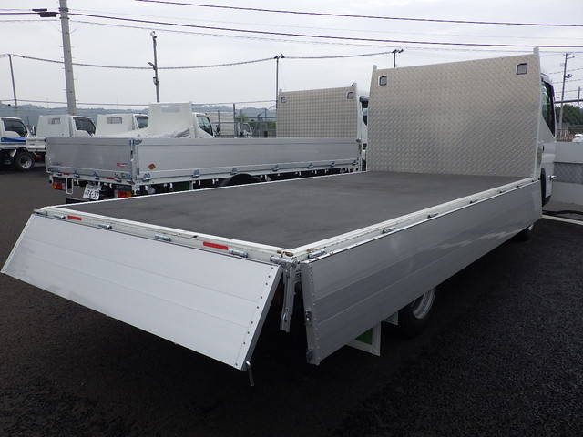 三菱ふそうキャンターアルミブロック小型（2t・3t）[写真19]