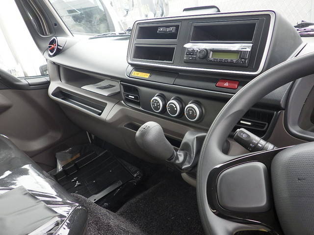 三菱ふそうキャンターアルミブロック小型（2t・3t）[写真23]