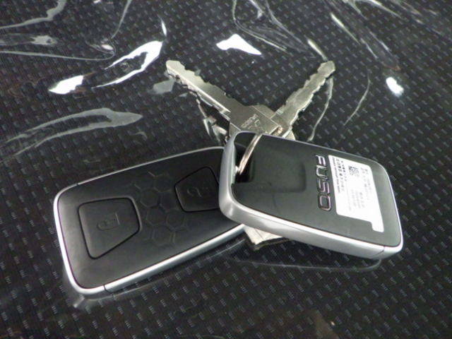 三菱ふそうキャンターアルミブロック小型（2t・3t）[写真34]