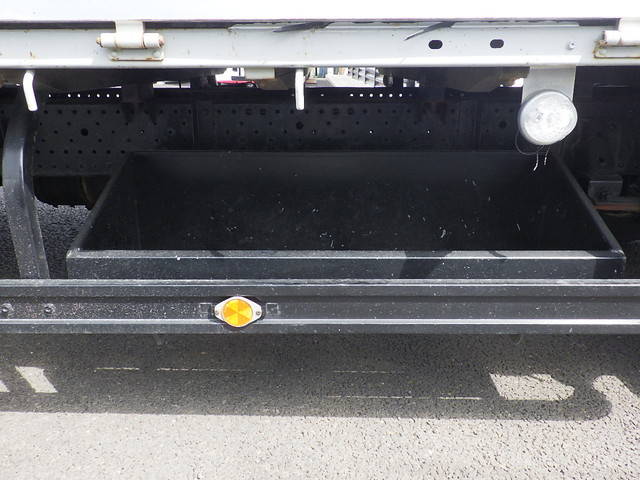 いすゞエルフアルミブロック小型（2t・3t）[写真14]