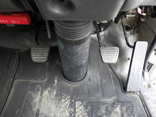 いすゞエルフアルミブロック小型（2t・3t）[写真31]