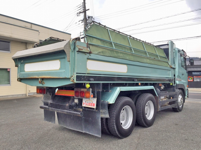 UDトラックスクオンダンプ大型（10t）[写真02]