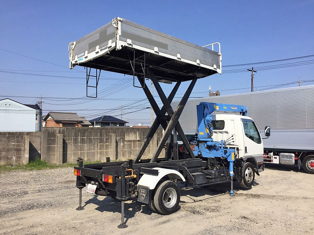 三菱ふそうキャンター荷台昇降車小型（2t・3t）[写真02]