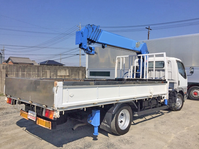 三菱ふそうキャンタークレーン6段小型（2t・3t）[写真02]