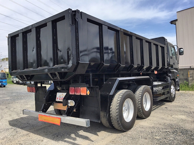 いすゞギガ深ダンプ（土砂禁ダンプ）大型（10t）[写真02]