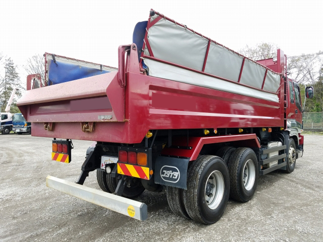 いすゞギガダンプ大型（10t）[写真02]