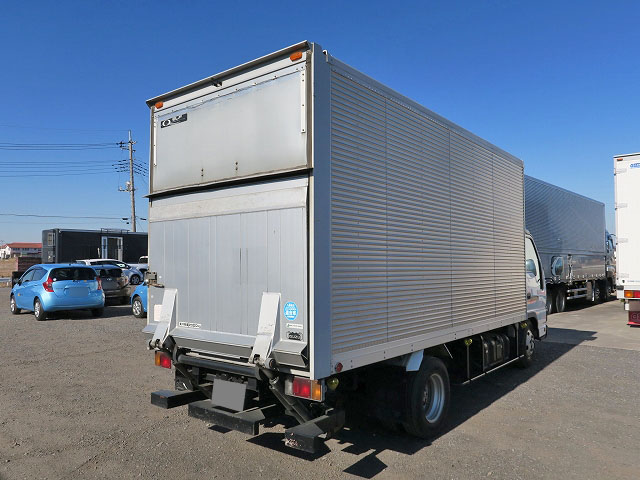 UDトラックスコンドルアルミバン小型（2t・3t）[写真02]