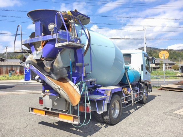 いすゞフォワードミキサー車（コンクリートミキサー）増トン（6t・8t）[写真02]