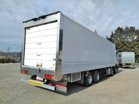 UDトラックスクオン冷凍車（冷蔵車）大型（10t）[写真02]