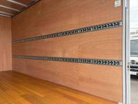 日野デュトロアルミバン小型（2t・3t）[写真11]