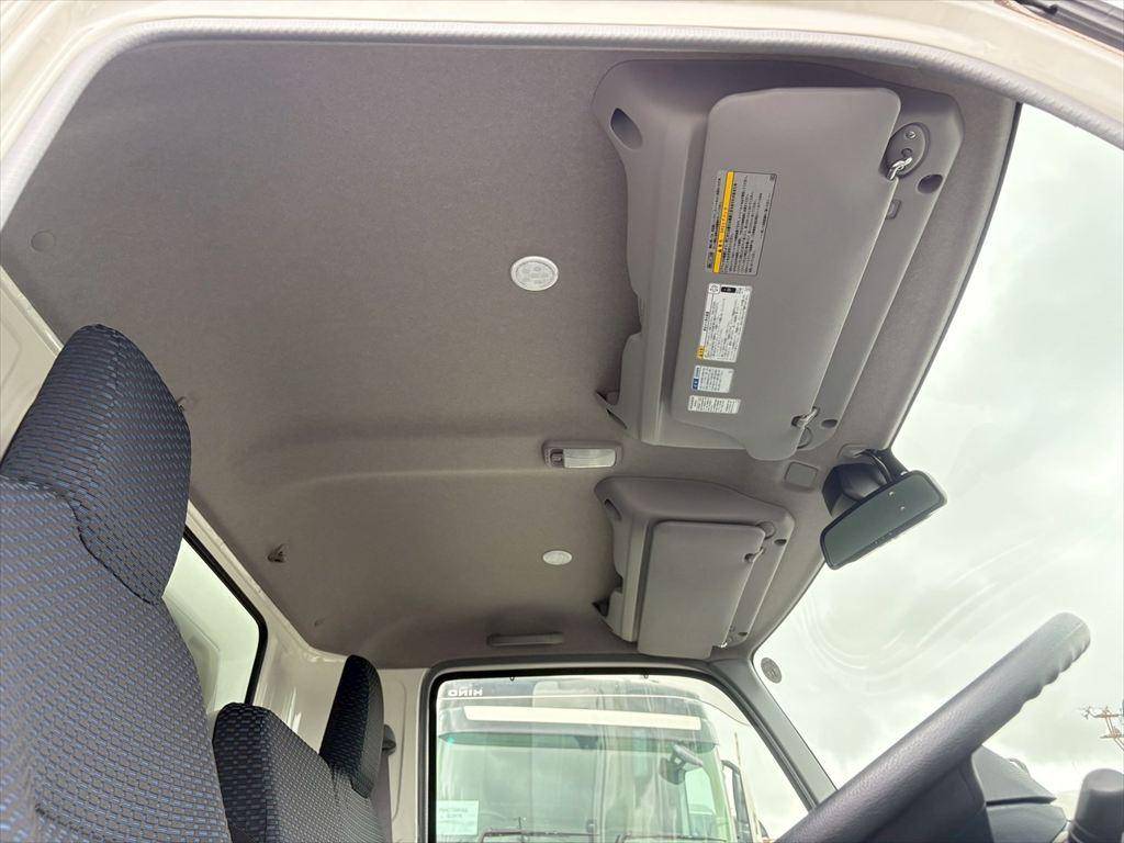 日野デュトロアルミバン小型（2t・3t）[写真23]