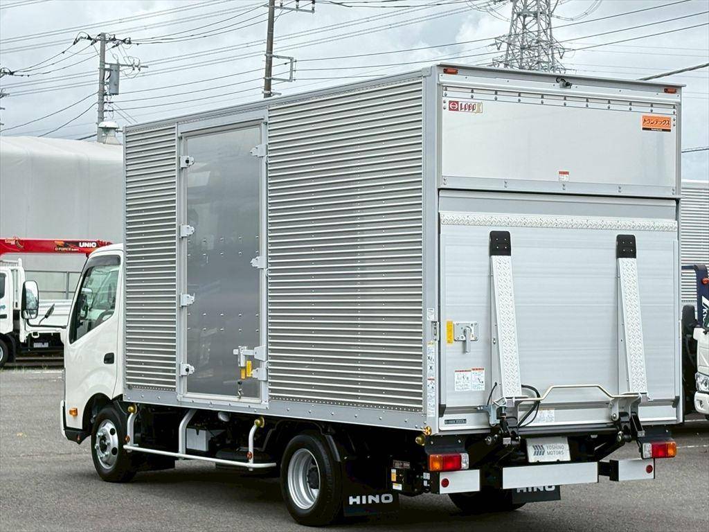 日野デュトロアルミバン小型（2t・3t）[写真03]