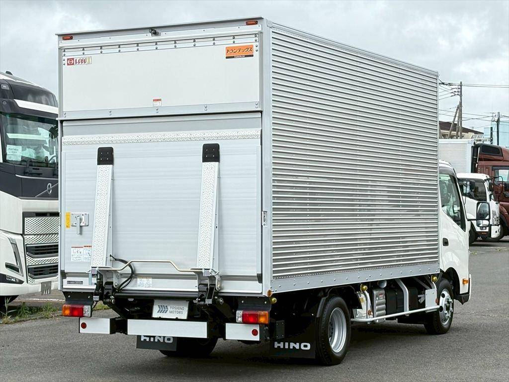 日野デュトロアルミバン小型（2t・3t）[写真04]