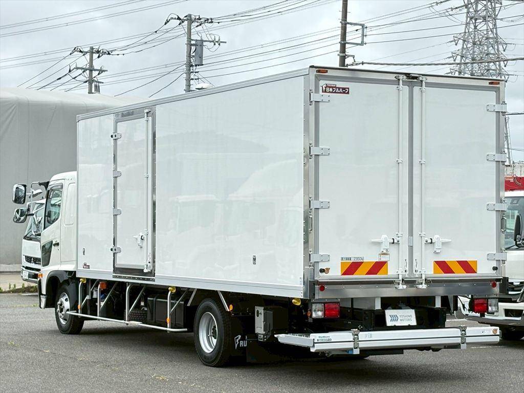 日野レンジャー冷凍車（冷蔵車）中型（4t）[写真03]