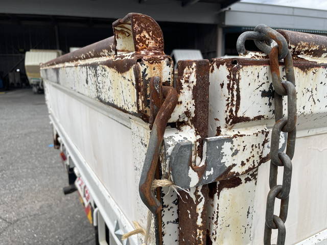 日野デュトロ平ボディ小型（2t・3t）[写真15]