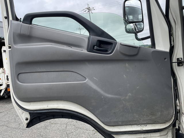 日野デュトロ平ボディ小型（2t・3t）[写真28]