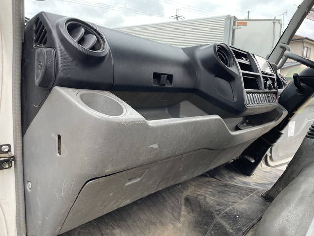 日野デュトロ平ボディ小型（2t・3t）[写真33]