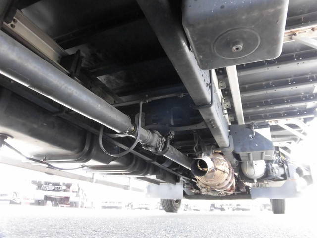 いすゞフォワードアルミウイング中型（4t）[写真10]