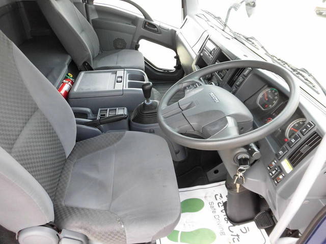 いすゞフォワードアルミウイング中型（4t）[写真14]