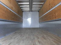 いすゞフォワードアルミウイング中型（4t）[写真07]