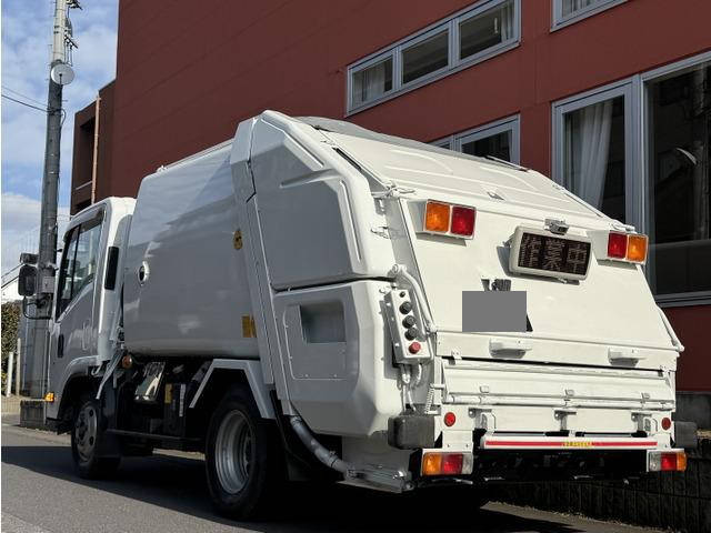 いすゞエルフパッカー車（塵芥車）小型（2t・3t）[写真02]