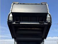 いすゞエルフパッカー車（塵芥車）小型（2t・3t）[写真26]