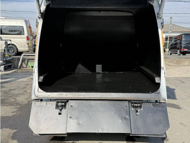 いすゞエルフパッカー車（塵芥車）小型（2t・3t）[写真26]