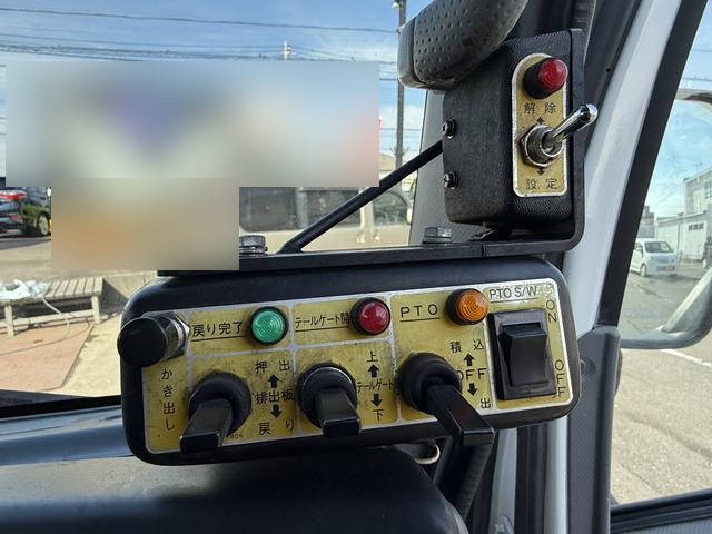 いすゞエルフパッカー車（塵芥車）小型（2t・3t）[写真05]