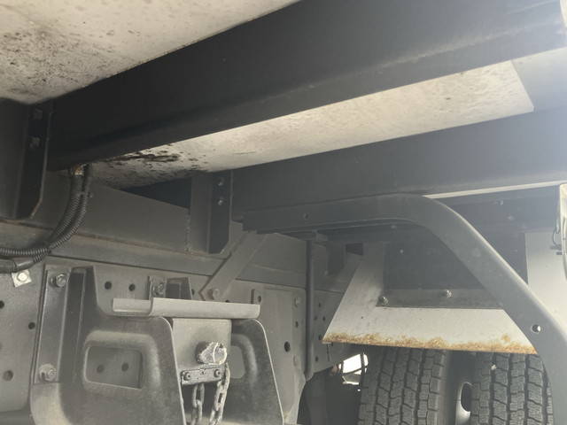 いすゞエルフアルミバン小型（2t・3t）[写真23]