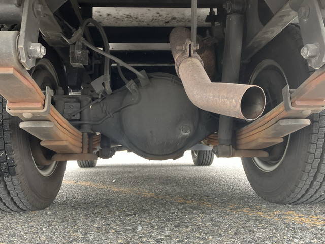 いすゞエルフアルミバン小型（2t・3t）[写真24]