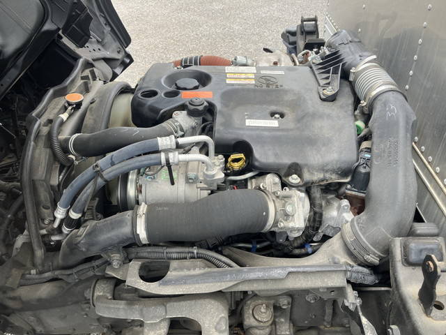 いすゞエルフアルミバン小型（2t・3t）[写真25]