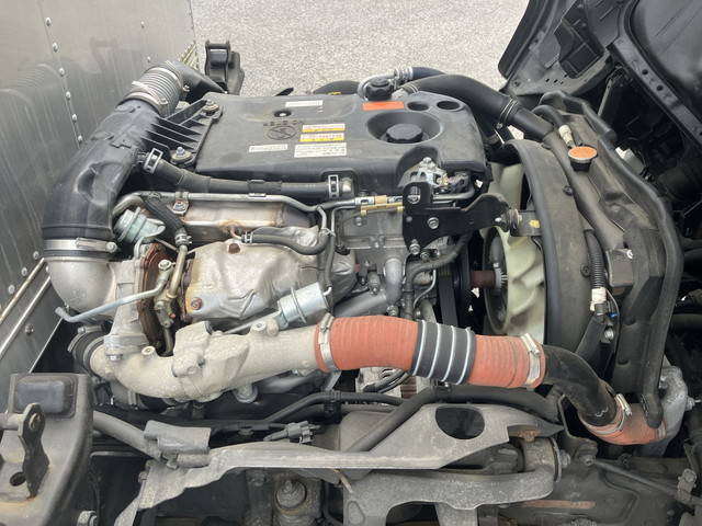 いすゞエルフアルミバン小型（2t・3t）[写真26]