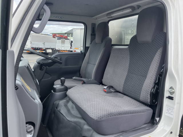 いすゞエルフアルミバン小型（2t・3t）[写真33]