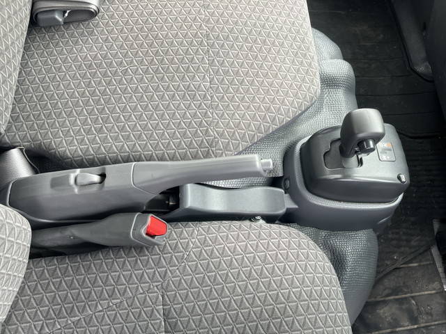 いすゞエルフアルミバン小型（2t・3t）[写真37]