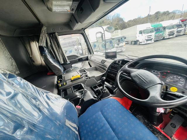 いすゞギガコンテナ専用車大型（10t）[写真21]