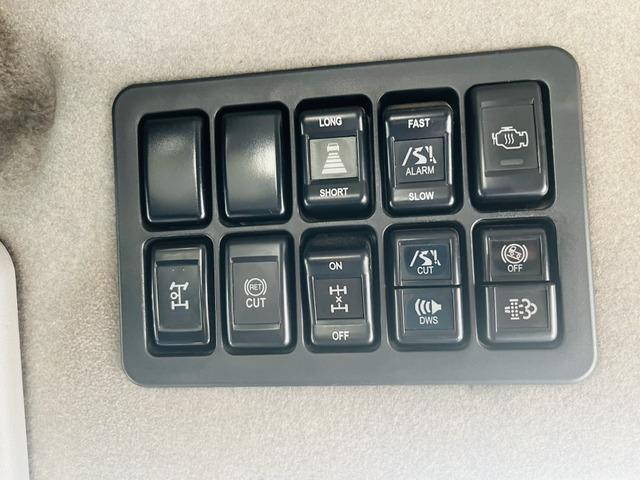 いすゞギガコンテナ専用車大型（10t）[写真26]