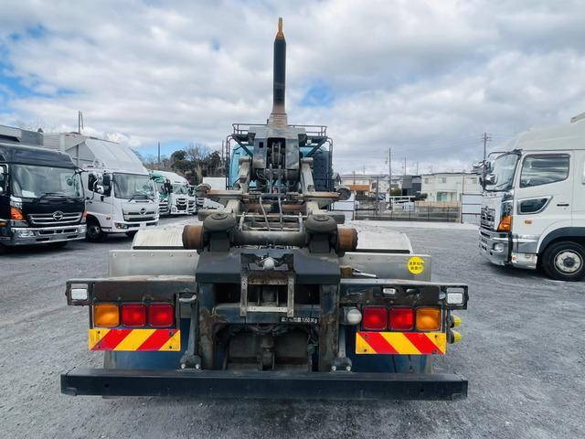 いすゞギガコンテナ専用車大型（10t）[写真08]