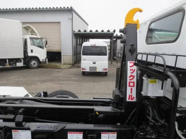 三菱ふそうキャンターコンテナ専用車小型（2t・3t）[写真09]