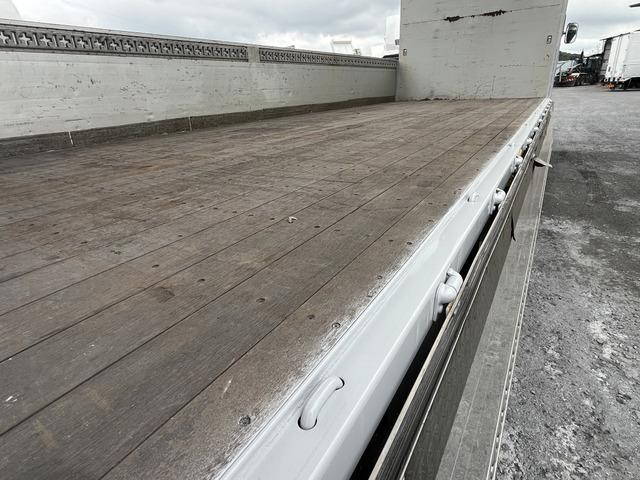 いすゞフォワードアルミウイング中型（4t）[写真10]