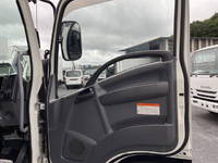 いすゞフォワードアルミウイング中型（4t）[写真14]