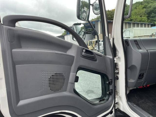 いすゞフォワードアルミウイング中型（4t）[写真14]