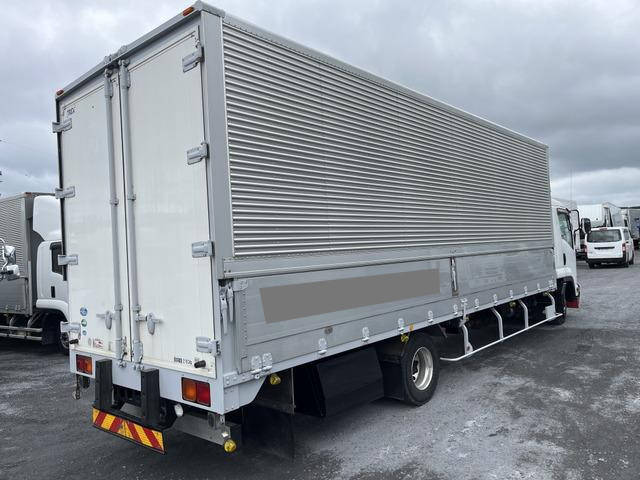 いすゞフォワードアルミウイング中型（4t）[写真02]